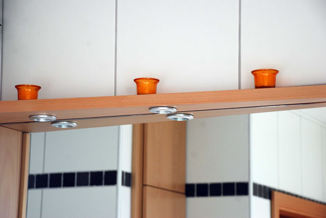 Spiegelschrank